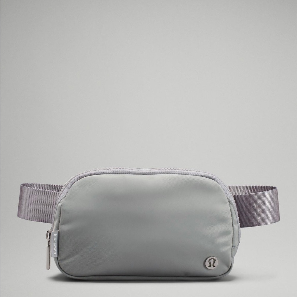 LULULEMON Everywhere Belt Bag 1L Silver Drop New